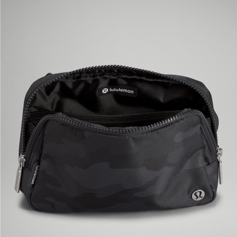 NWT!! Lululemon Everywhere Belt Bag Large 2L - Picture 4 of 6